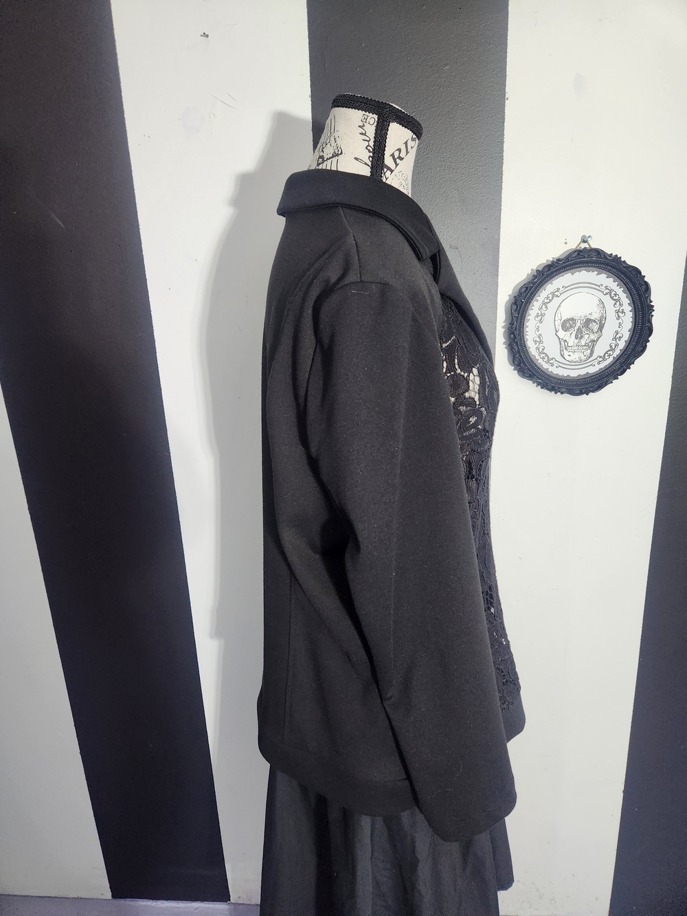 Lace-Panel Blazer Jacket - Picture 4 of 7